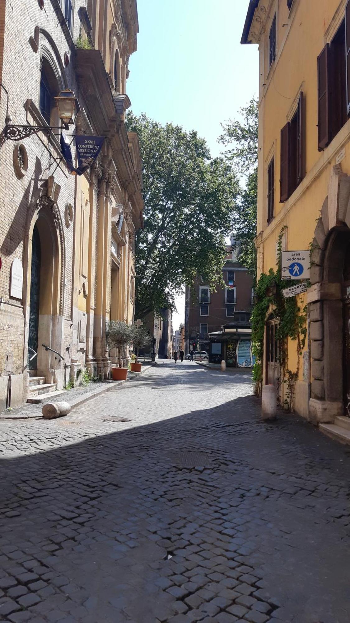 Bed & Breakfast Bed & Breakfast Lungaretta Fly 55 Roma
